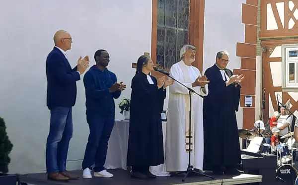 Bild Gottesdienst auf dem Marktplatz Babenhausen